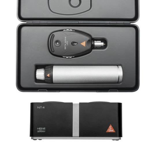 HEINE Beta 200S Laddningsbart Oftalmoskopshandtag med Bordsladdare